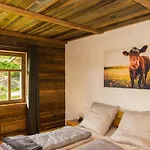 Am Oelberg Mit Badefass Und Altholzsauna * Waldmuenchen