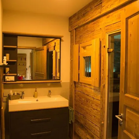 Am Oelberg Mit Badefass Und Altholzsauna Chalet